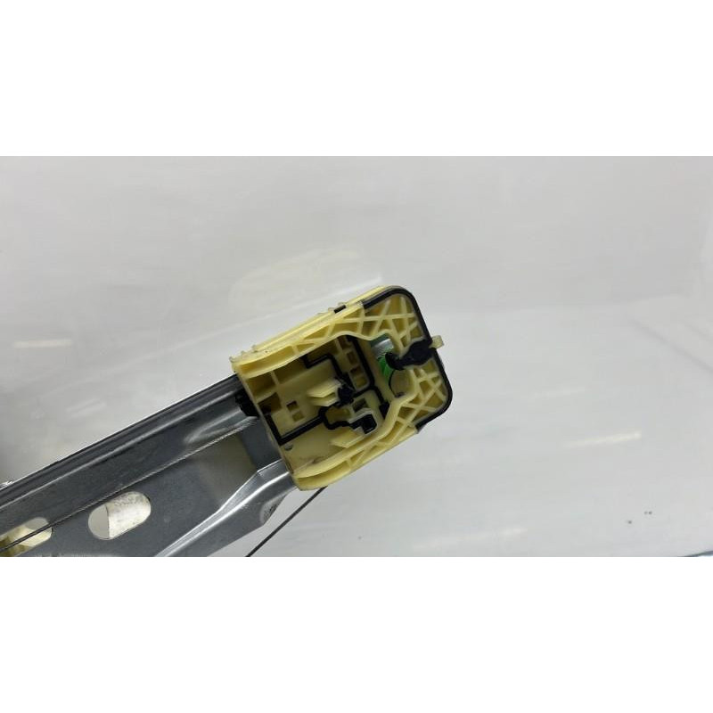 Leve vitre electrique arriere droit FORD FOCUS 3 Photo n°4