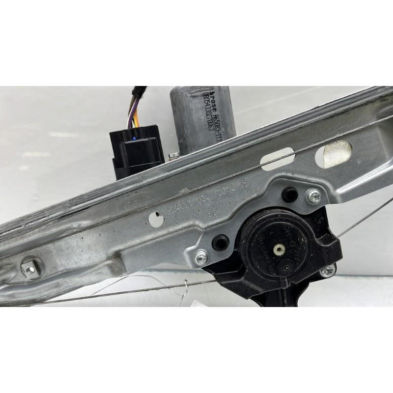 Leve vitre electrique arriere droit FORD FOCUS 3 Photo n°6