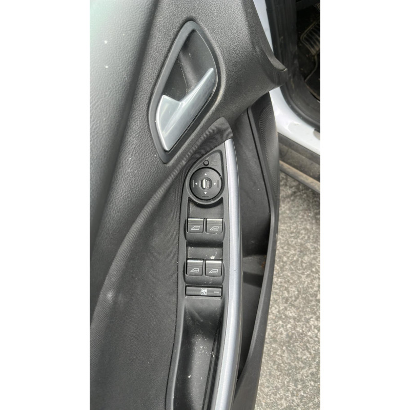 Compresseur clim FORD FOCUS 3 Photo n°9