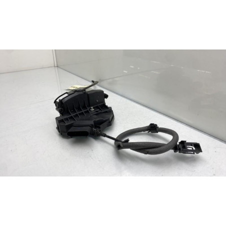 Serrure avant droit FORD FOCUS 3