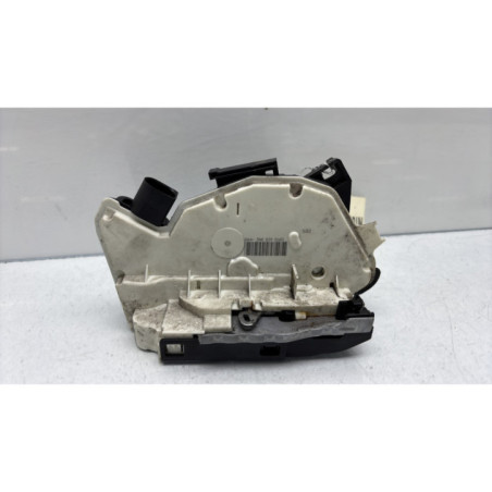Serrure arriere droit VOLKSWAGEN PASSAT 5 Photo n°1