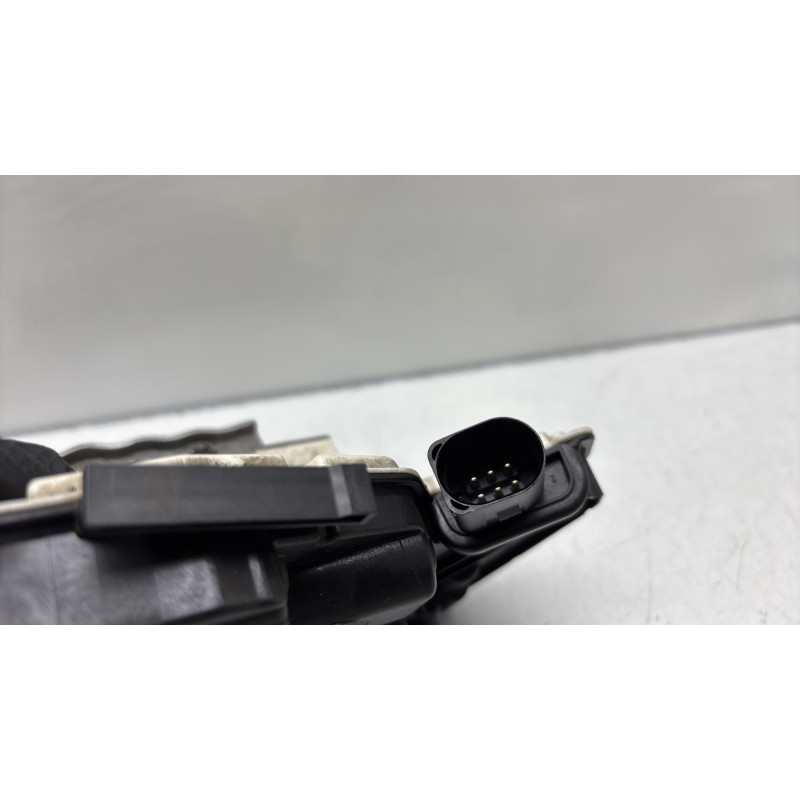 Serrure arriere droit VOLKSWAGEN PASSAT 5 Photo n°4