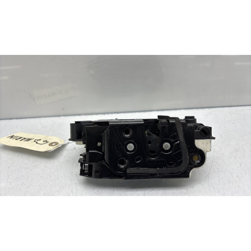 Serrure arriere droit VOLKSWAGEN PASSAT 5 Photo n°5