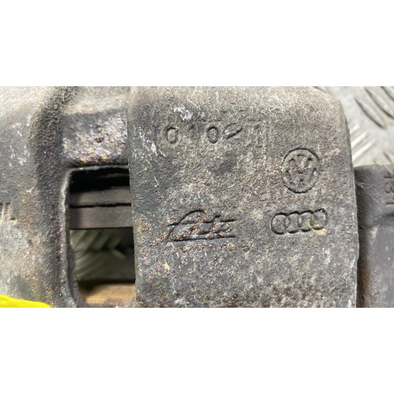 Etrier avant droit (freinage) VOLKSWAGEN PASSAT 5 Photo n°3