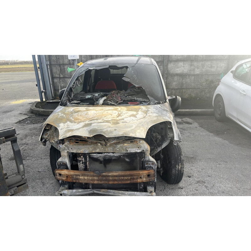 Verin de coffre FIAT PANDA 3 Photo n°4