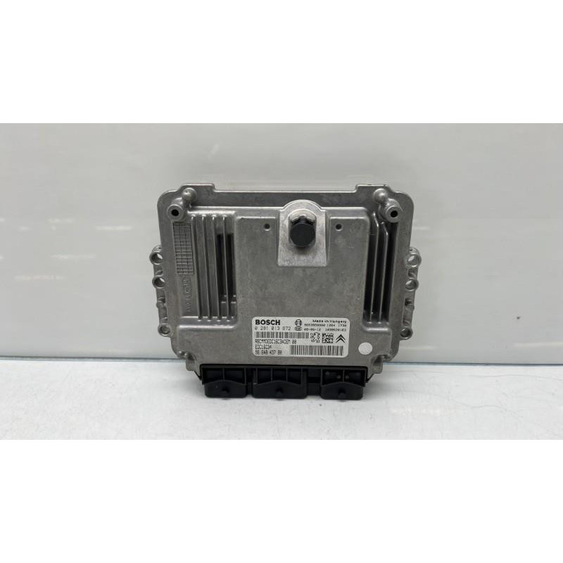 Calculateur moteur PEUGEOT 308 1 SW Photo n°1