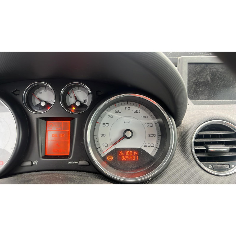 Bouton de warning PEUGEOT 308 1 SW Photo n°17