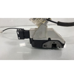 Serrure avant droit PEUGEOT 3008 1