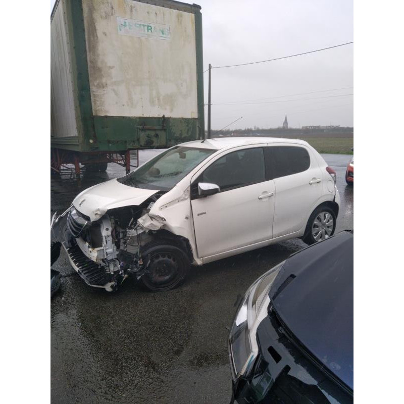 Calandre PEUGEOT 108 Photo n°17