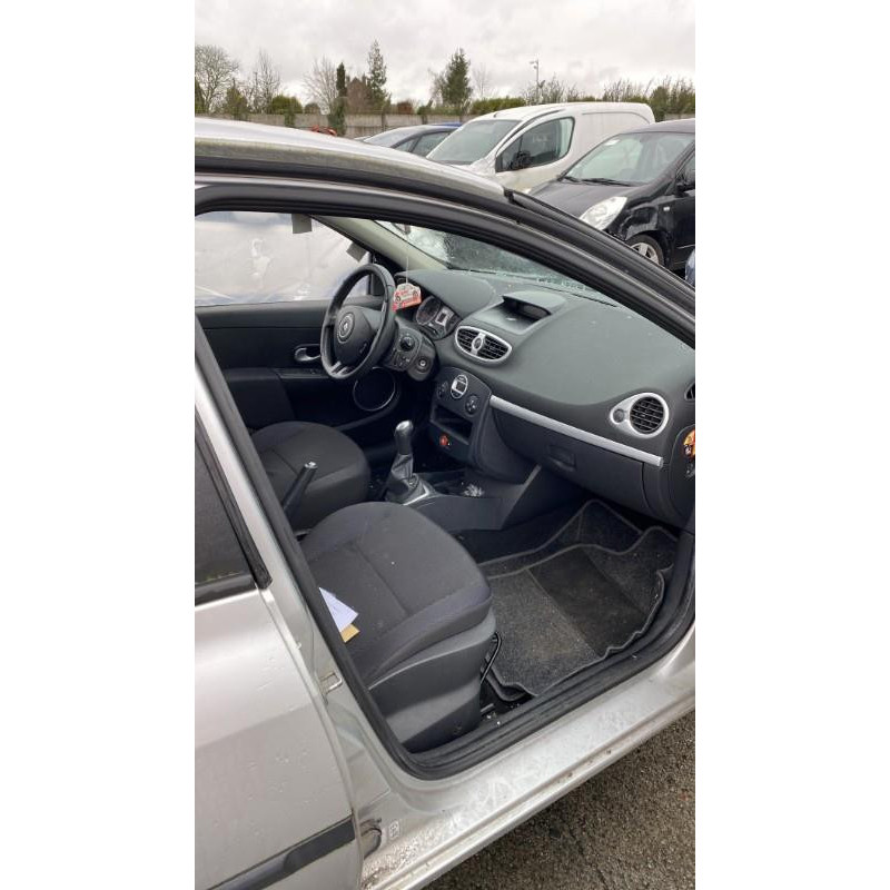 Boitier UCH RENAULT CLIO 3 Photo n°11