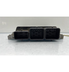 Calculateur moteur PEUGEOT 5008 1