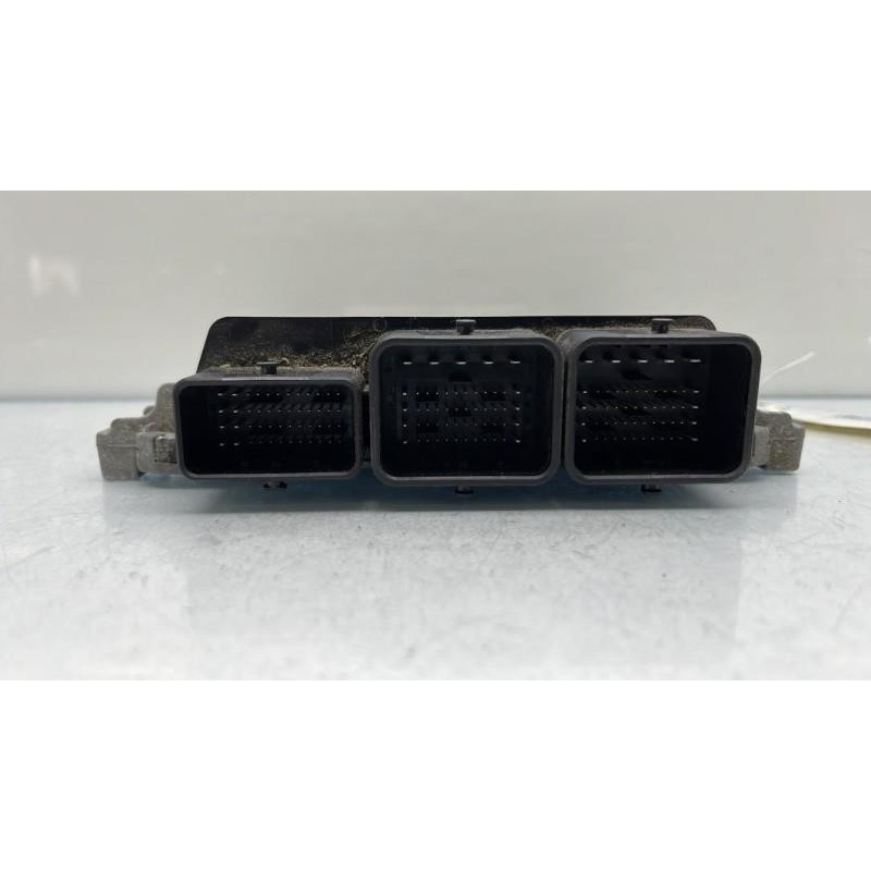 Calculateur moteur PEUGEOT 5008 1 Photo n°3