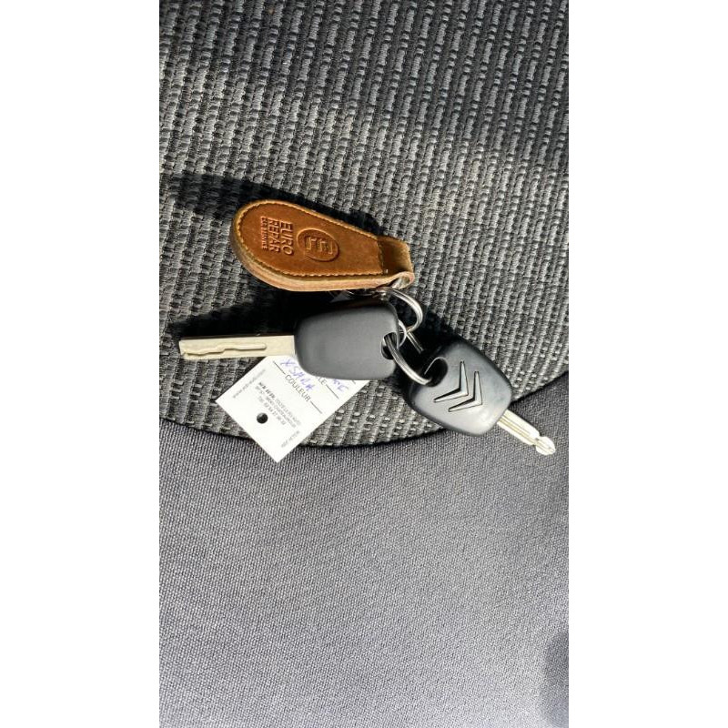 Vitre avant droit CITROEN XSARA PICASSO Photo n°17