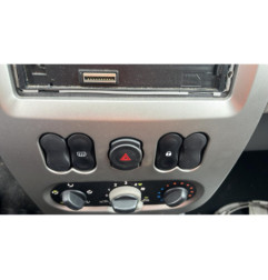 Serrure avant droit DACIA SANDERO 1