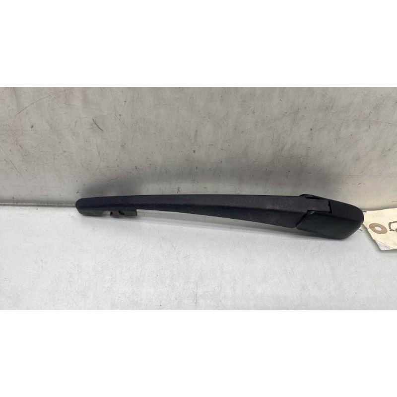 Bras essuie glace arriere SUZUKI SWIFT 4 Photo n°1