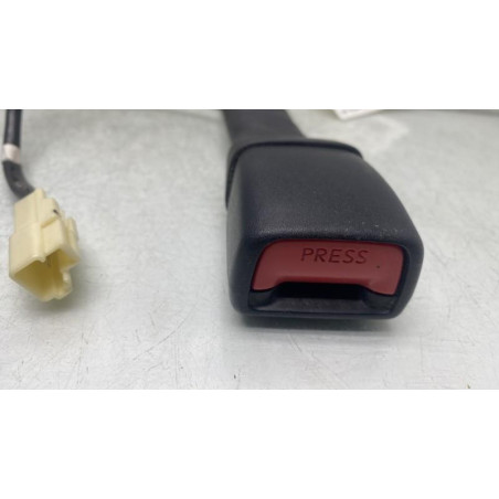 Attache ceinture avant droit SUZUKI SWIFT 4 Photo n°1