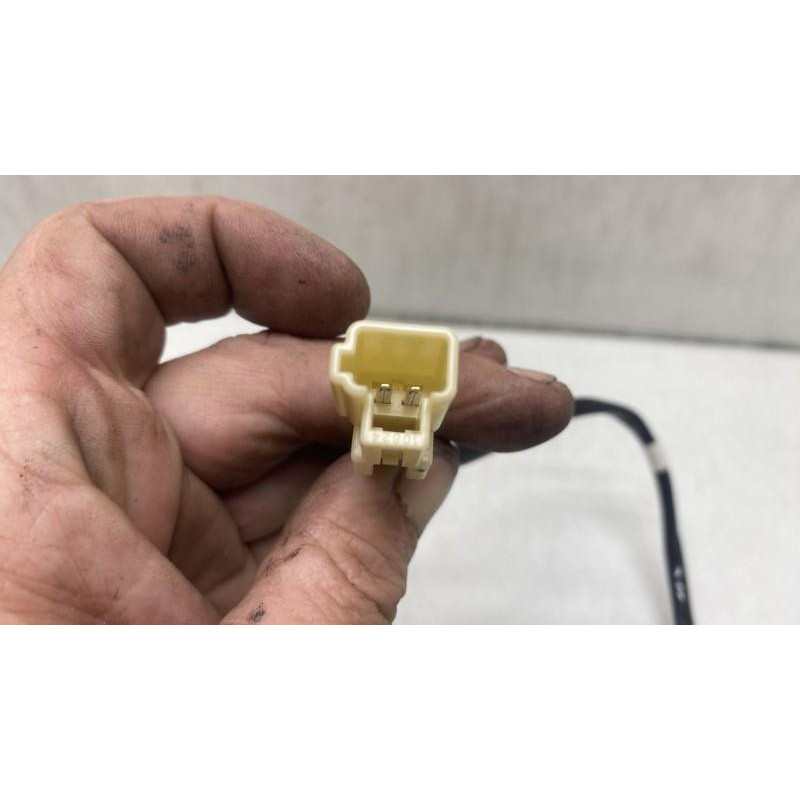 Attache ceinture avant droit SUZUKI SWIFT 4 Photo n°3