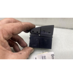Bouton de warning SUZUKI SWIFT 4