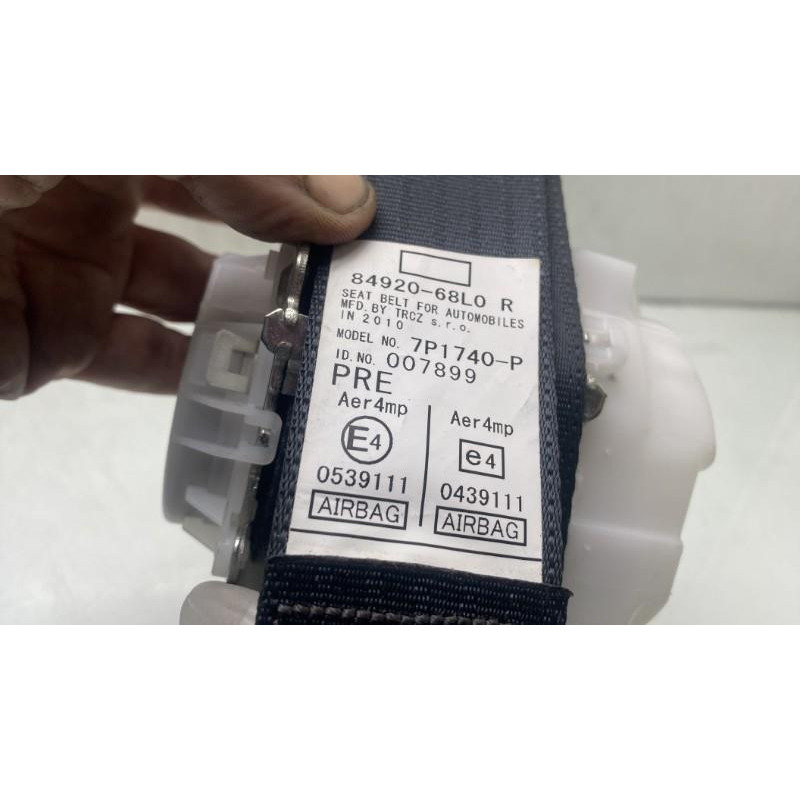Pretensionneur de ceinture avant droit SUZUKI SWIFT 4 Photo n°3