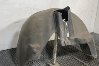 Pare boue arriere droit VOLKSWAGEN TOURAN 1