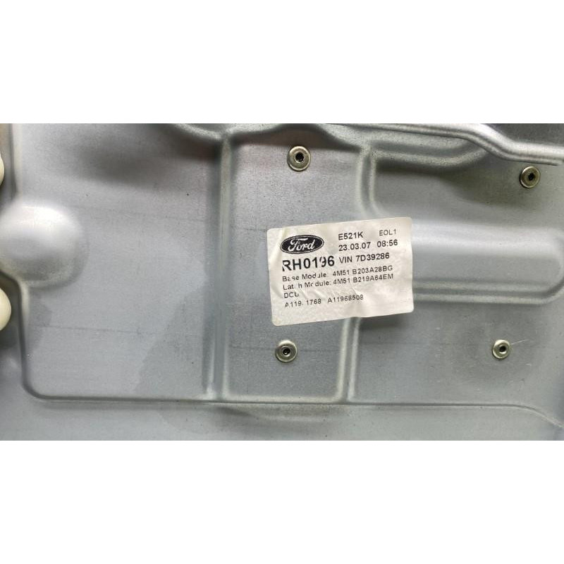 Leve vitre electrique avant droit FORD FOCUS 2 Photo n°4
