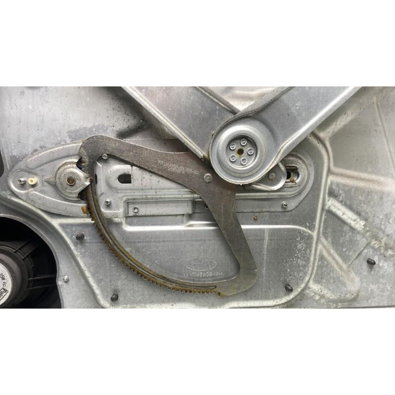 Leve vitre electrique avant gauche FORD FOCUS 2 Photo n°3