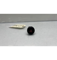 Bouton de warning NISSAN JUKE 1