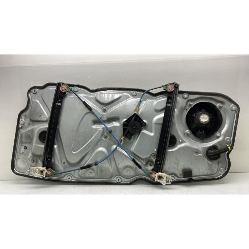 Leve vitre electrique avant gauche FIAT STILO Photo n°3