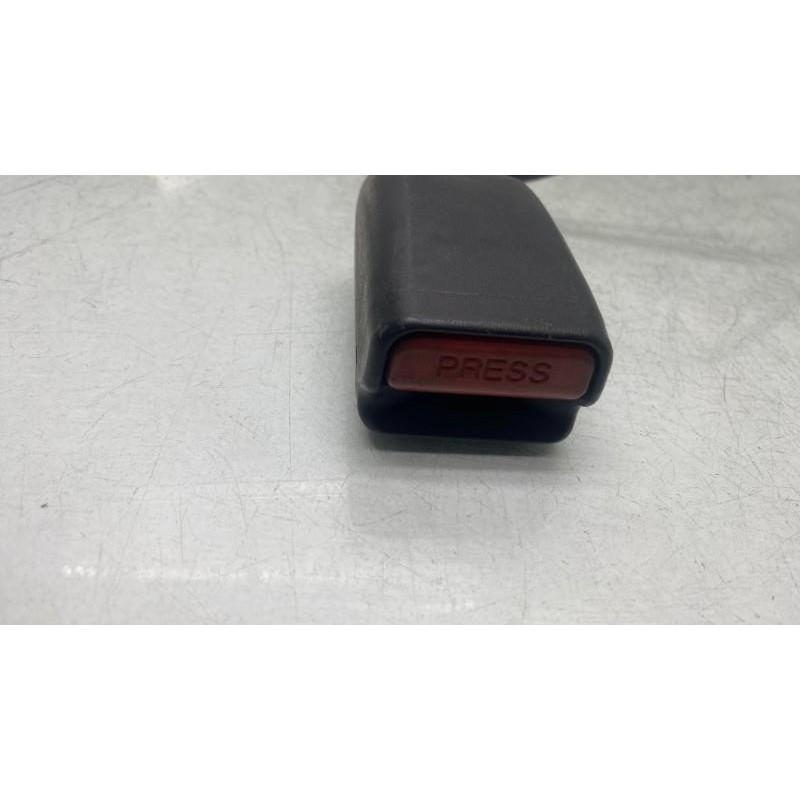 Attache ceinture avant gauche SUZUKI CELERIO Photo n°3