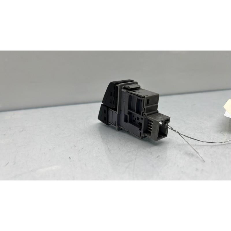 Bouton de warning SUZUKI CELERIO Photo n°3