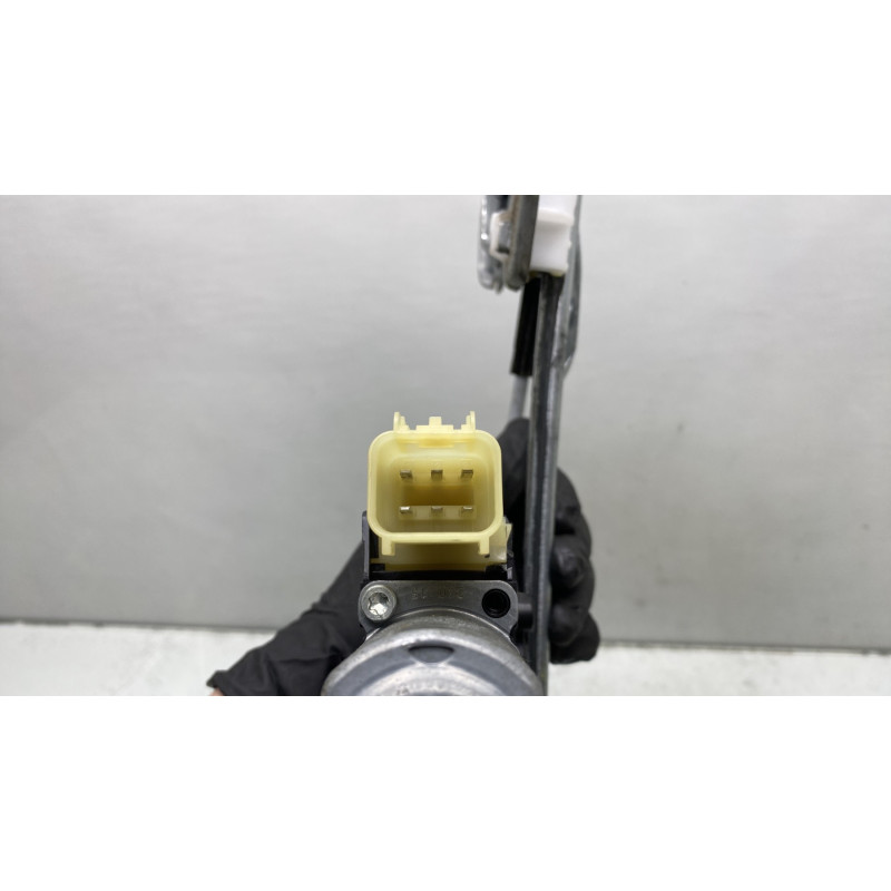 Leve vitre electrique avant gauche FORD FIESTA 6 Photo n°4