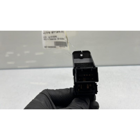 Interrupteur de leve vitre arriere droit KIA RIO 4