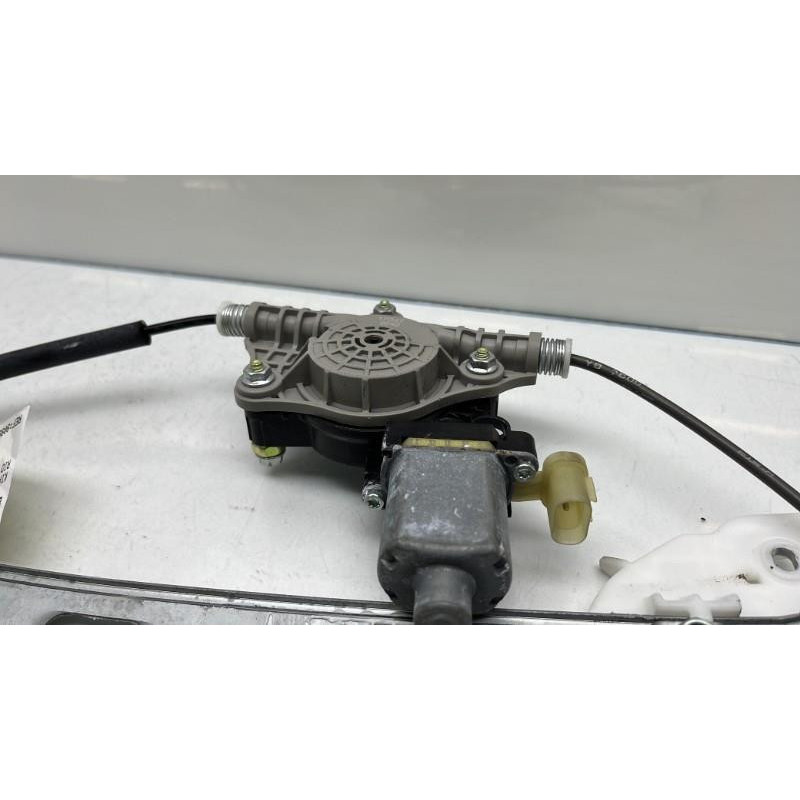 Leve vitre electrique arriere droit KIA RIO 4 Photo n°8