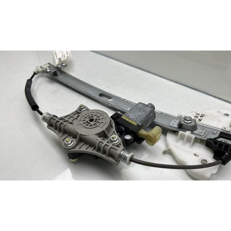 Leve vitre electrique arriere gauche KIA RIO 4 Photo n°5