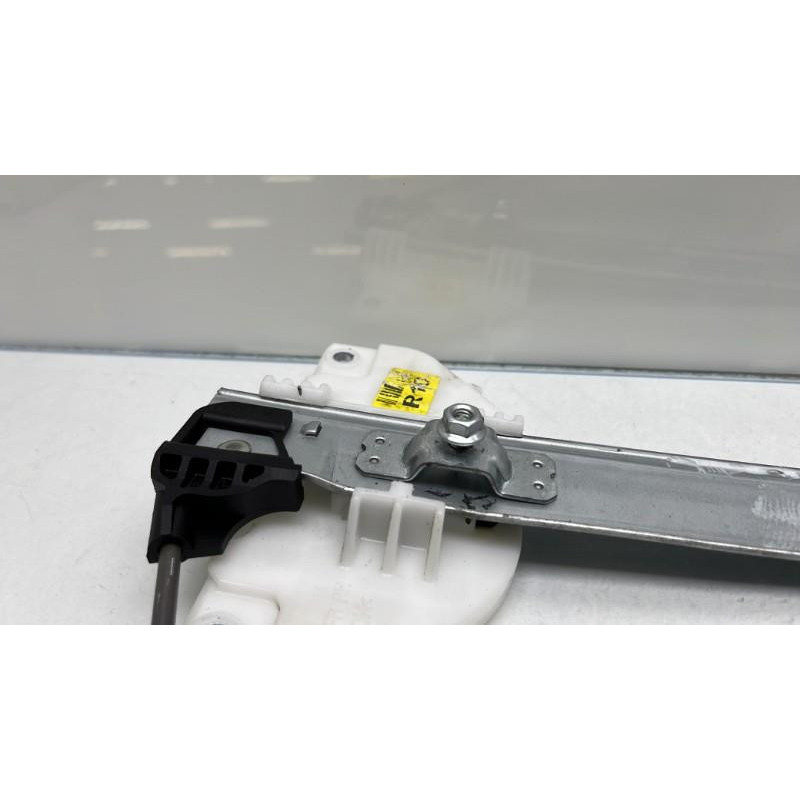 Leve vitre electrique avant droit KIA RIO 4 Photo n°6