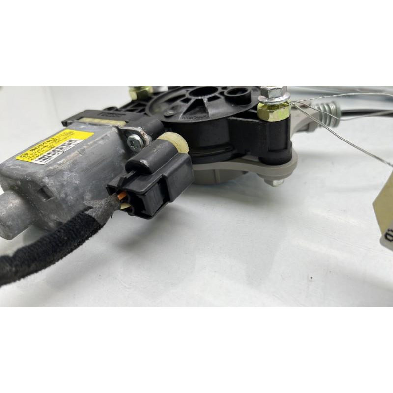 Leve vitre electrique avant droit KIA RIO 4 Photo n°8