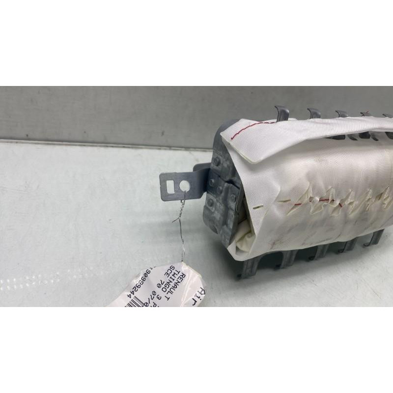 Air bag passager RENAULT TWINGO 3 Photo n°7