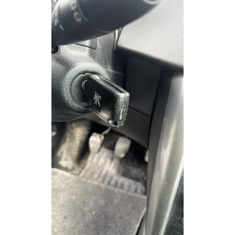 Vitre arriere droit PEUGEOT 207 Photo n°12