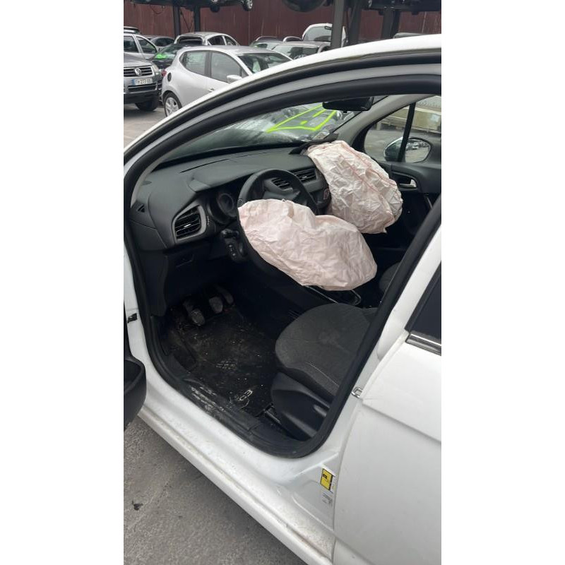 Feu arriere secondaire droit (feux) CITROEN C3 2 Photo n°4