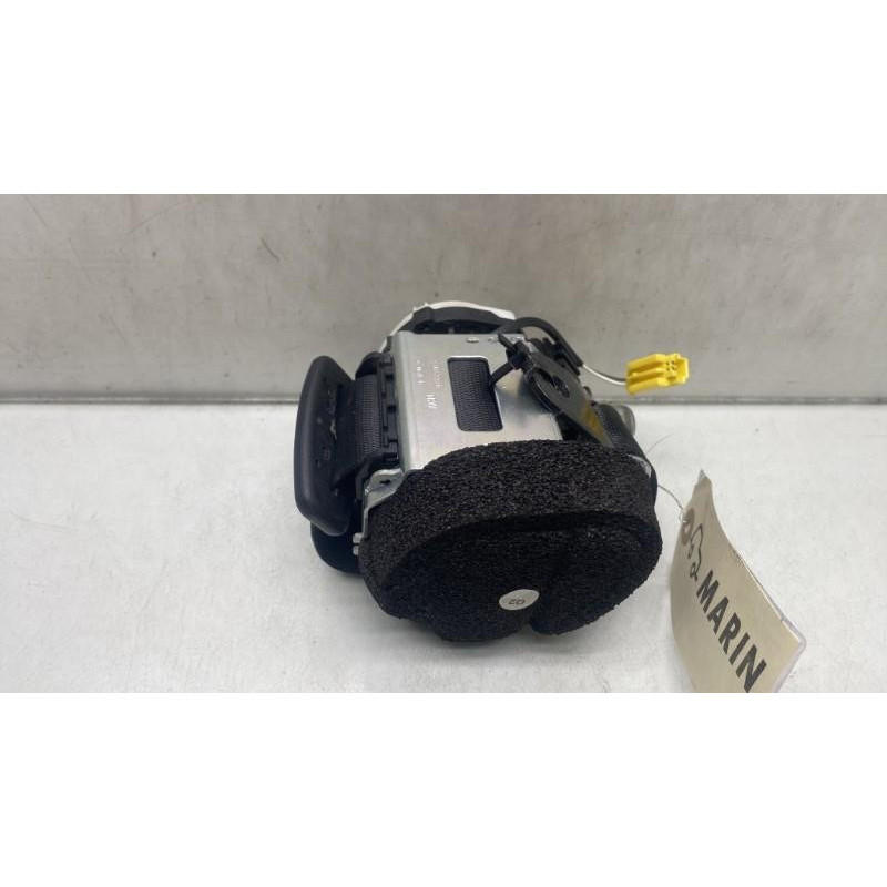 Pretensionneur de ceinture arriere gauche MERCEDES CLASSE C 204 Photo n°4