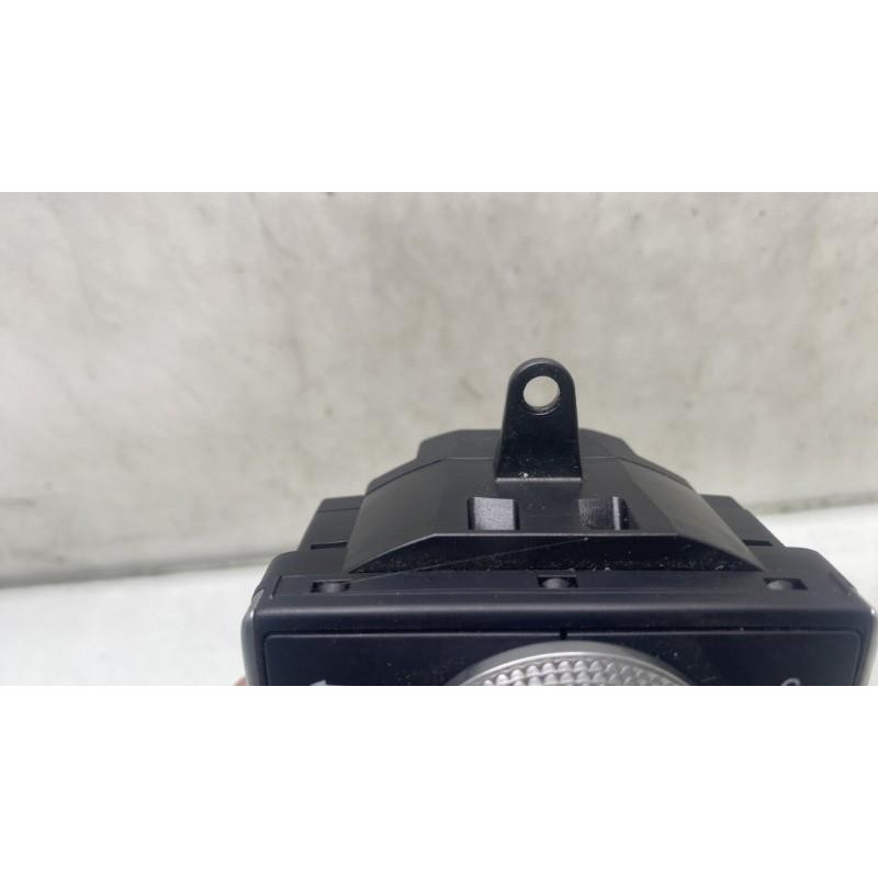 Commande GPS MERCEDES CLASSE C 204 Photo n°5