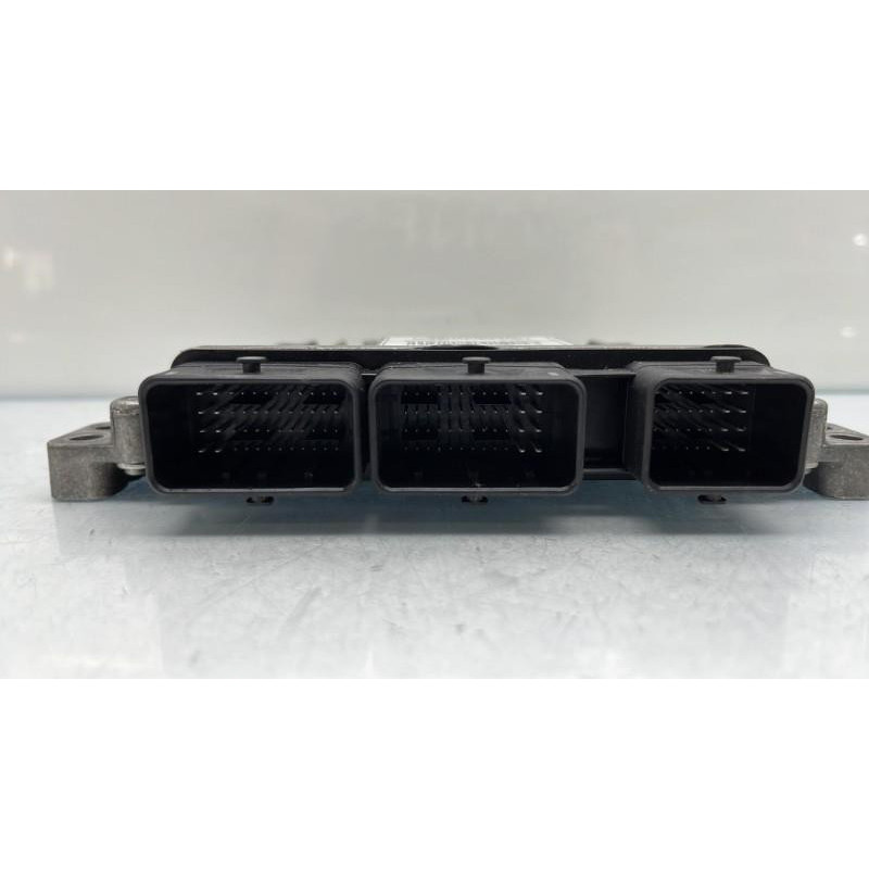 Calculateur moteur DACIA SANDERO 1 Photo n°2