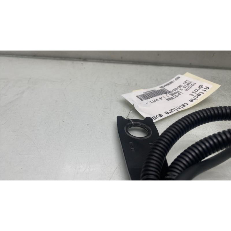 Attache ceinture avant droit TOYOTA YARIS 3 Photo n°4