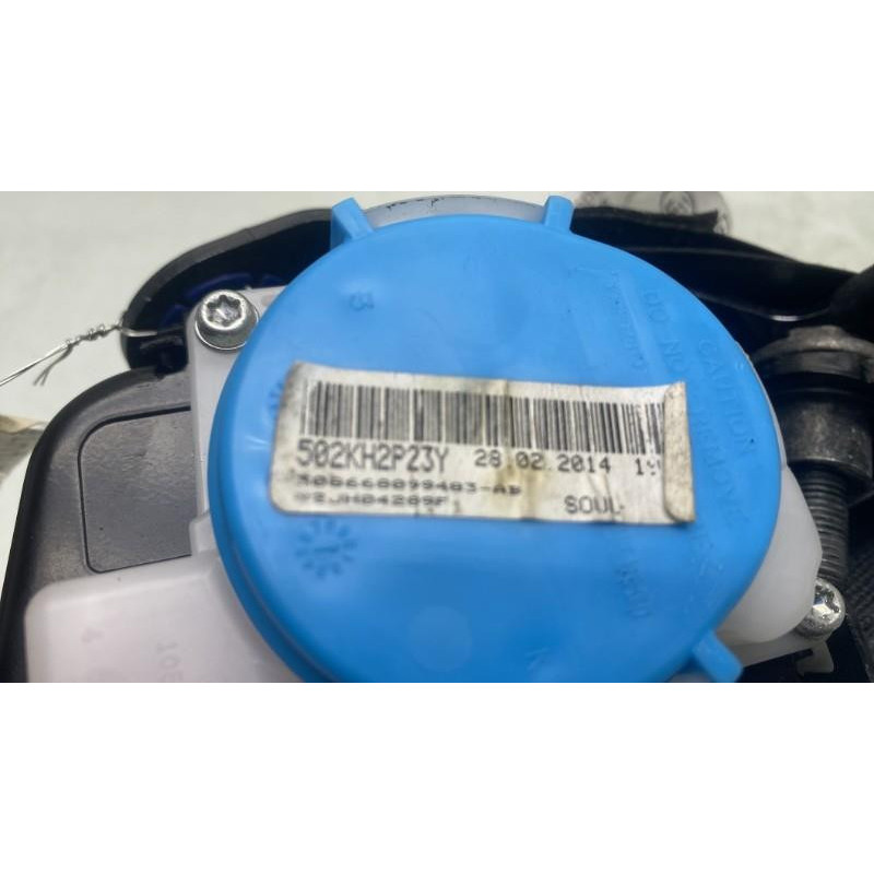 Pretensionneur de ceinture avant droit TOYOTA YARIS 3 Photo n°5