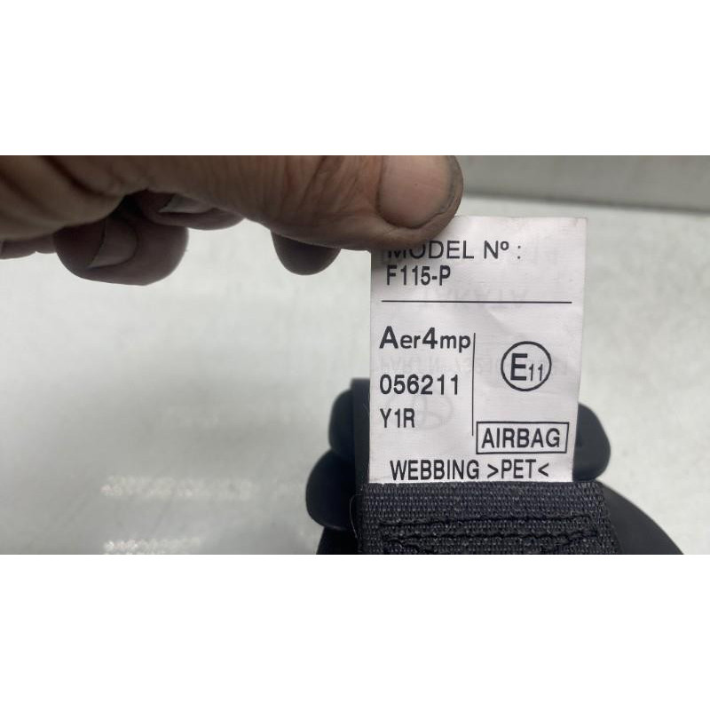 Pretensionneur de ceinture avant droit TOYOTA YARIS 3 Photo n°7