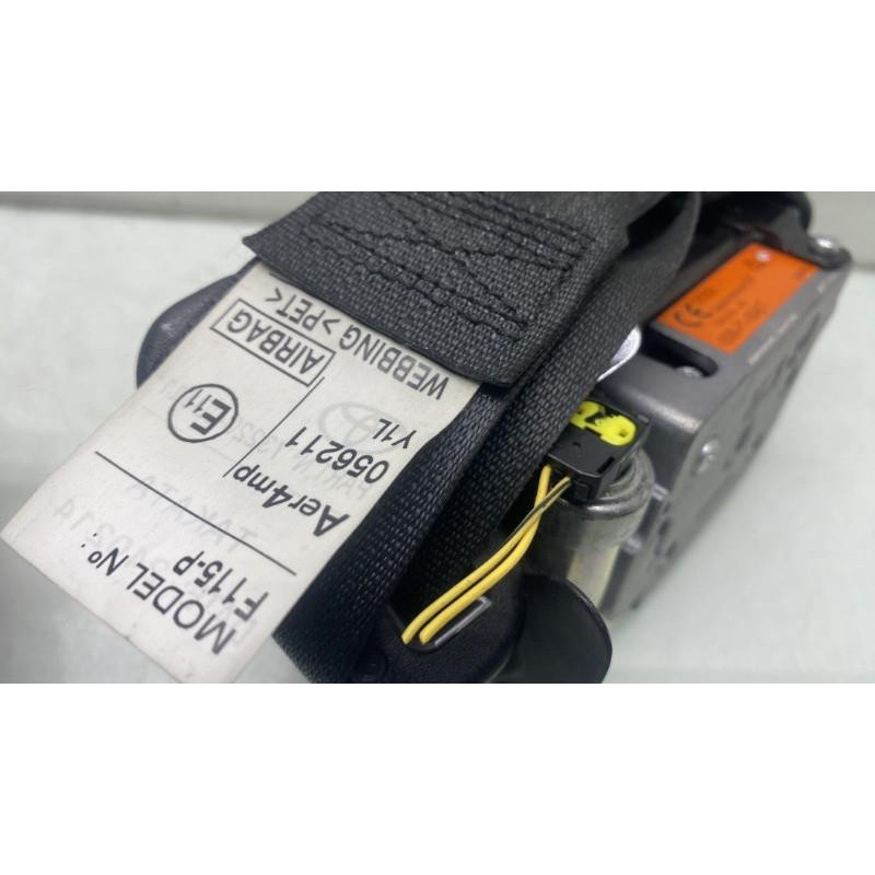 Pretensionneur de ceinture avant gauche TOYOTA YARIS 3 Photo n°9