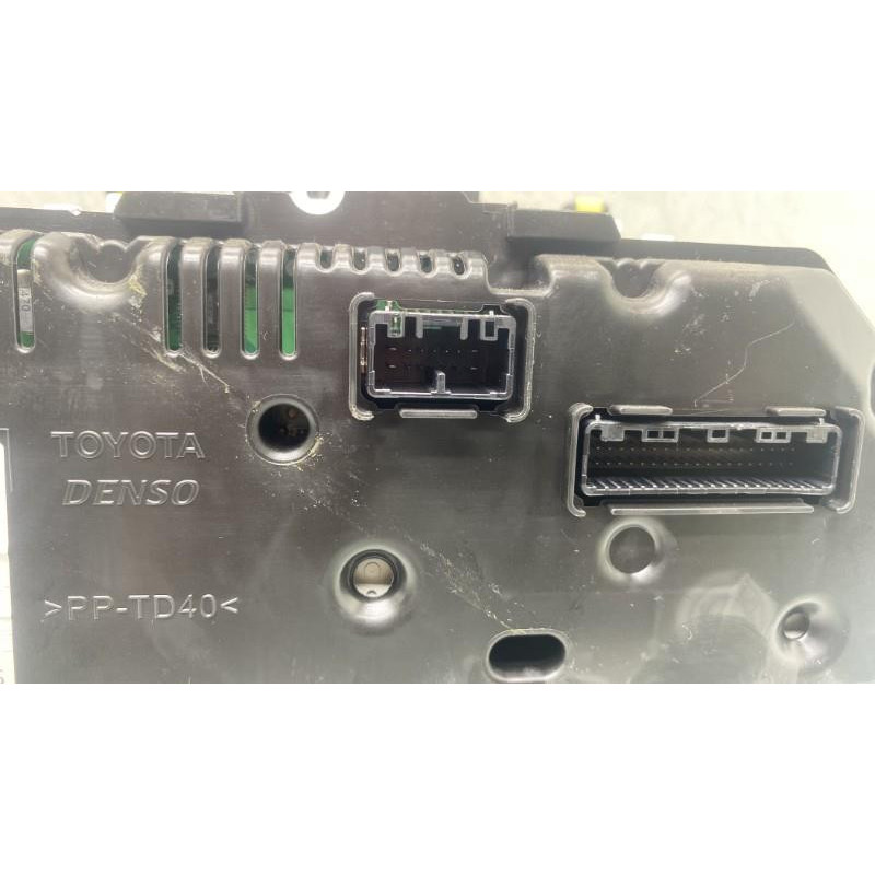 Compteur TOYOTA YARIS 3 Photo n°3
