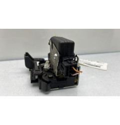 Serrure avant droit DACIA SANDERO 1