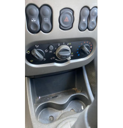 Serrure avant droit DACIA SANDERO 1