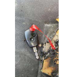 Serrure avant droit DACIA SANDERO 1